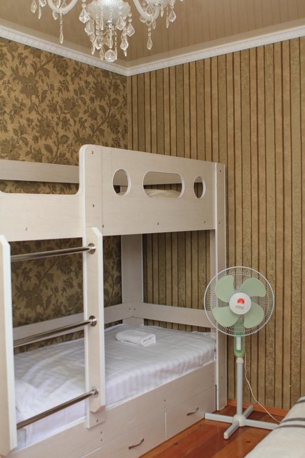 Holiday Hostel House Bishkek Exterior foto
