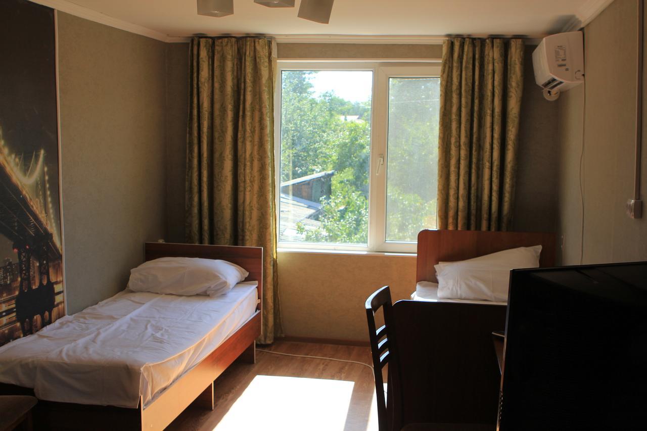 Holiday Hostel House Bishkek Exterior foto