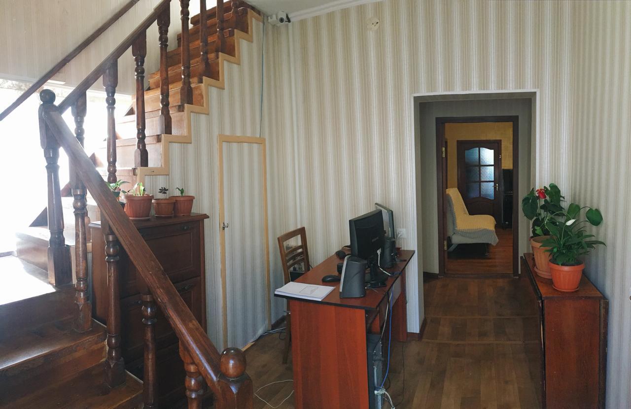 Holiday Hostel House Bishkek Exterior foto